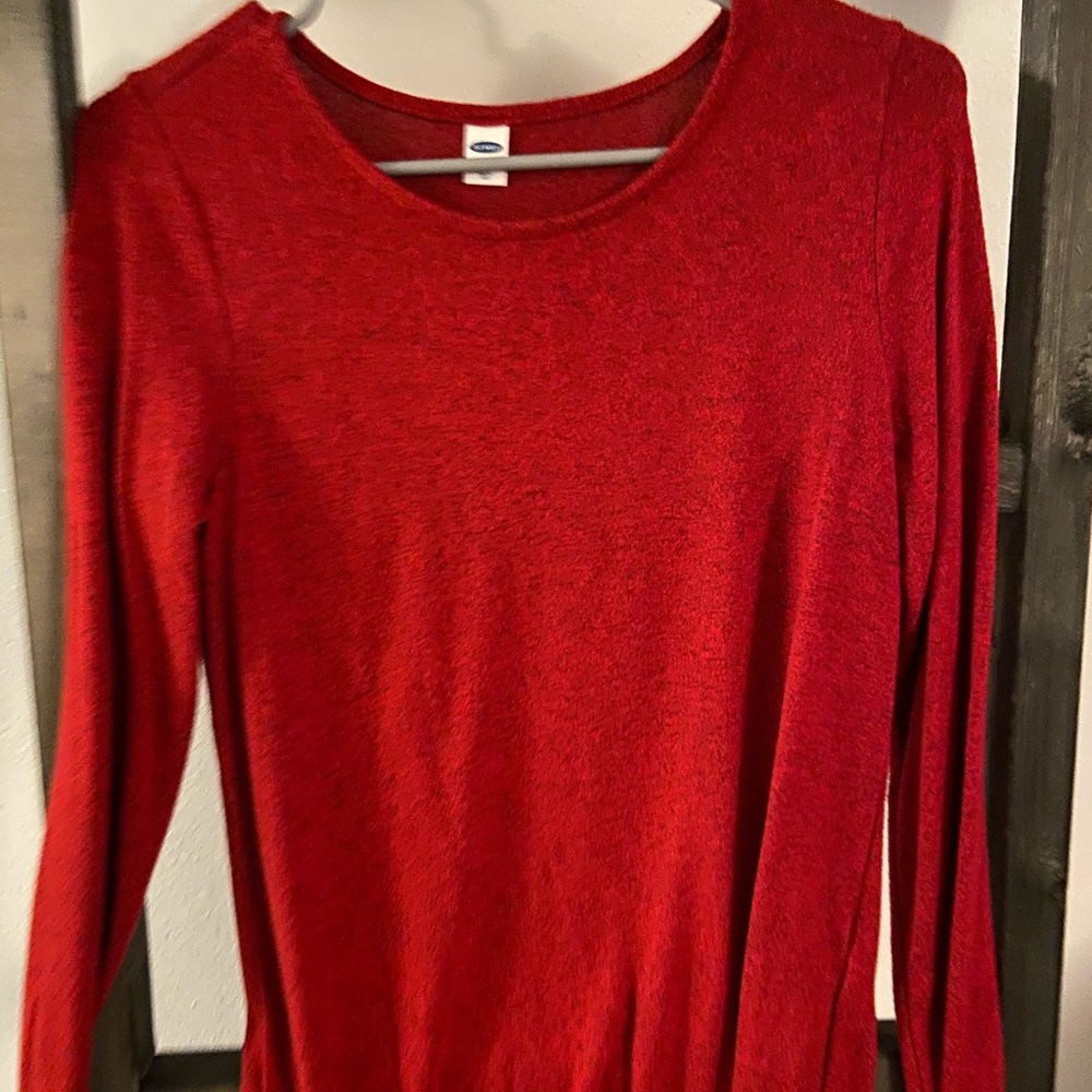 Red long-sleeved soft tee
